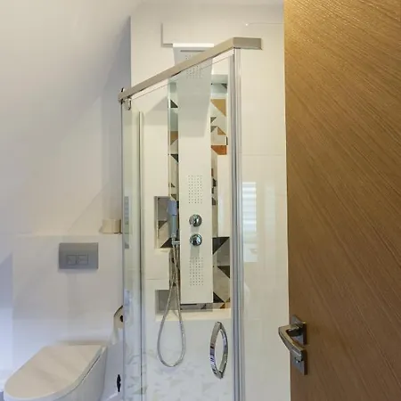 Apartment Living Instein *