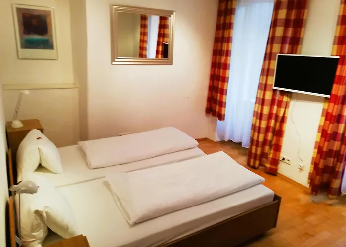 Living Instein Διαμέρισμα